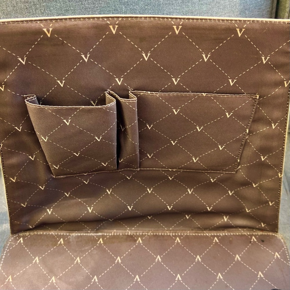 Vince Camuto Tropical Poolside Tote - Picture 5 of 8